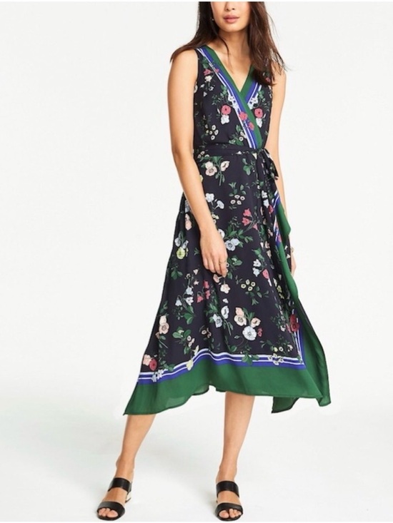 Ann Taylor Dresses & Skirts - Ann Taylor flowy floral midi dress with tie waist, size 0